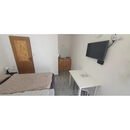 Budget Apartman Lelo Centar 3 Osijek Exterior photo